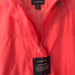 NWT Lands End Packable Rain Jacket Size Petite M